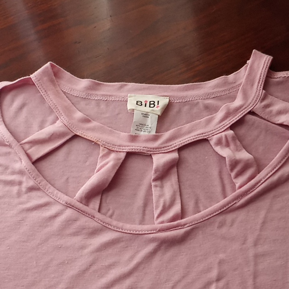 Women's top - Picture 2 of 3